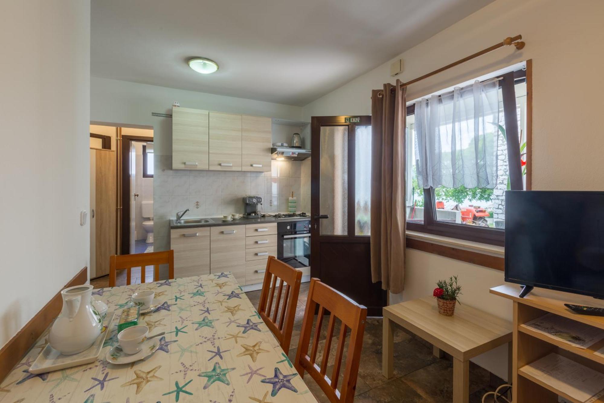 Apartman By The Sea Sveti Ivan, - 7002 *